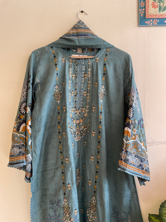 MC101-Ready to wear Premium Embroidered Suit