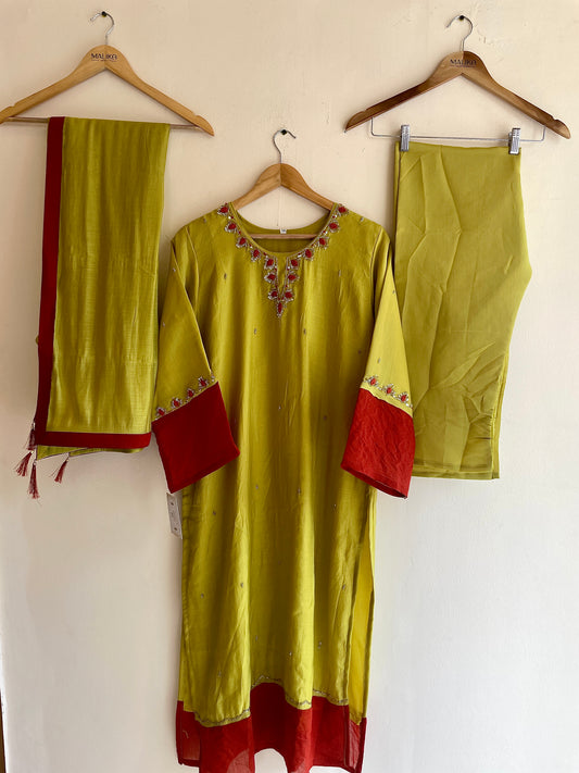 MC177-PREMIUM EMBROIDERED SUIT