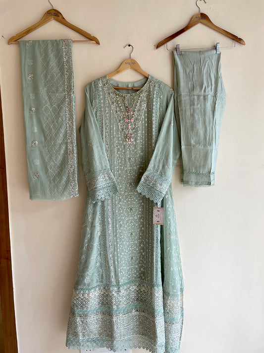 MCAN104-PREMIUM GOWN SUIT