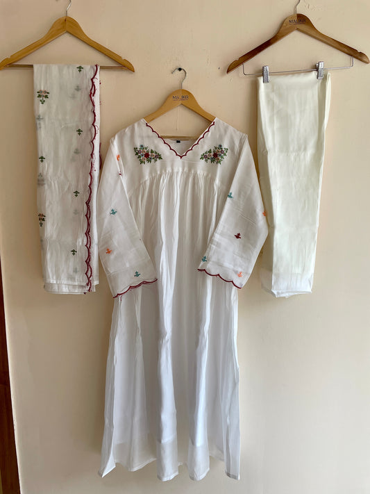 MC181-PREMIUM EMBROIDERED SUIT