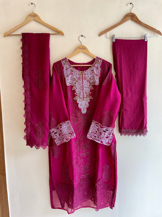 MC142-PREMIUM EMBROIDERED SUIT